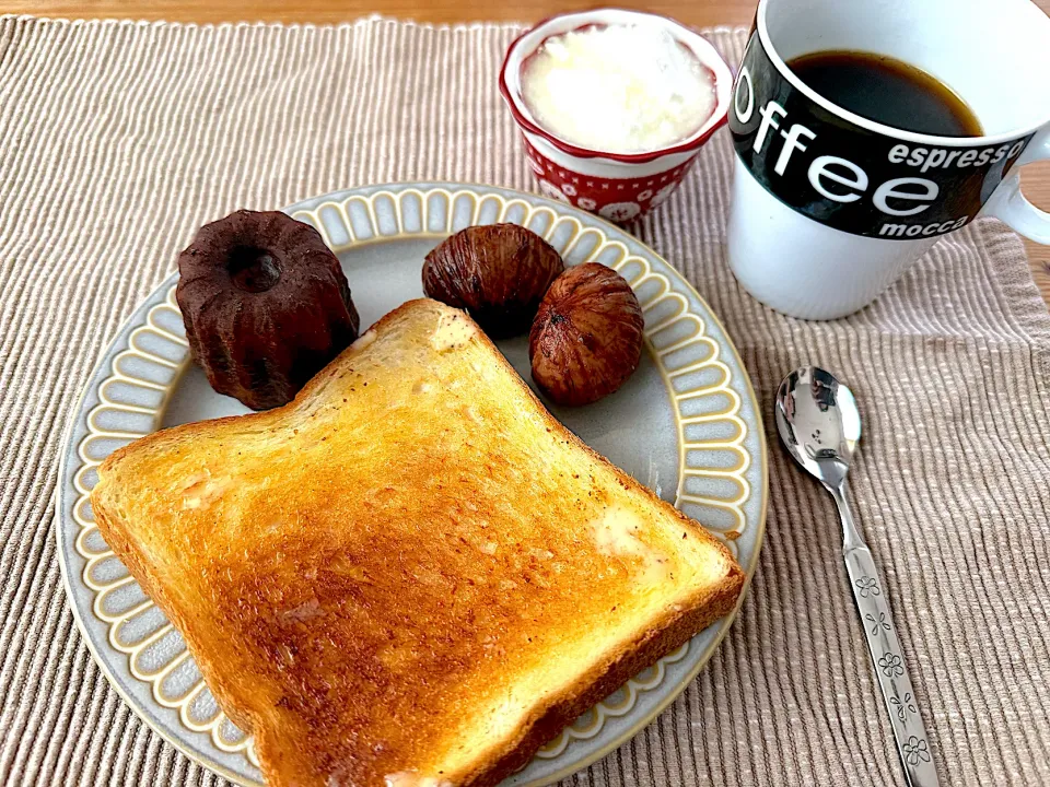 今日の朝ごパン（R7.10.19）|え〜かさん