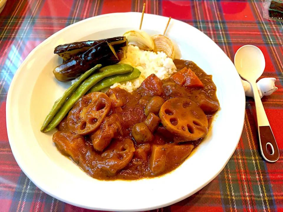 野菜たっぷりカレー💕|ことはさん