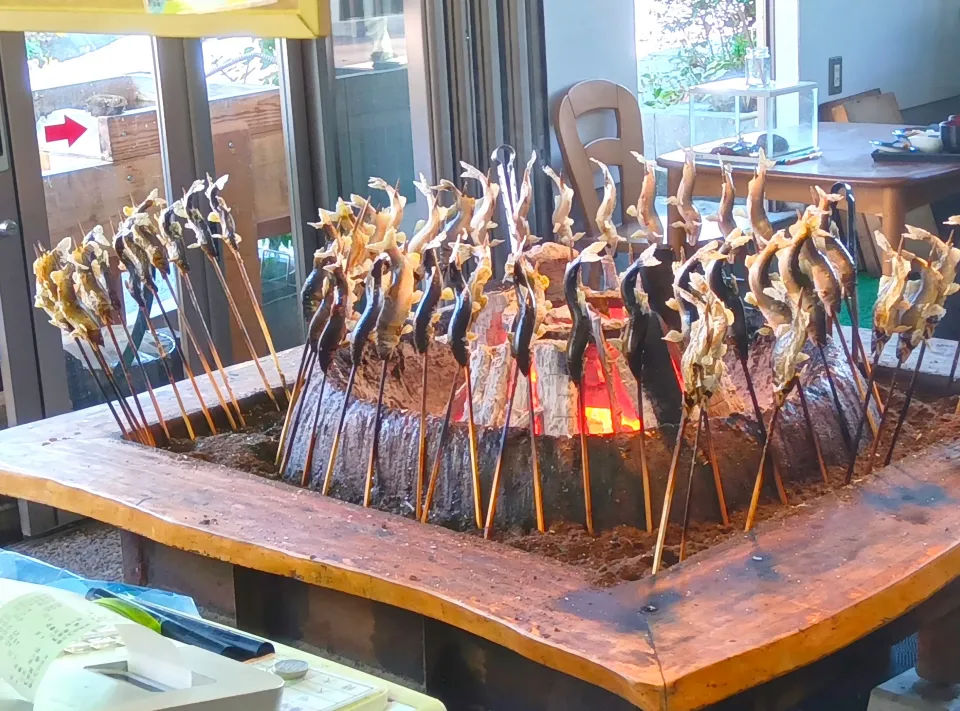 郡上八幡の鮎の炭火焼き🐟️これまた美味でした|さくらんぼさん