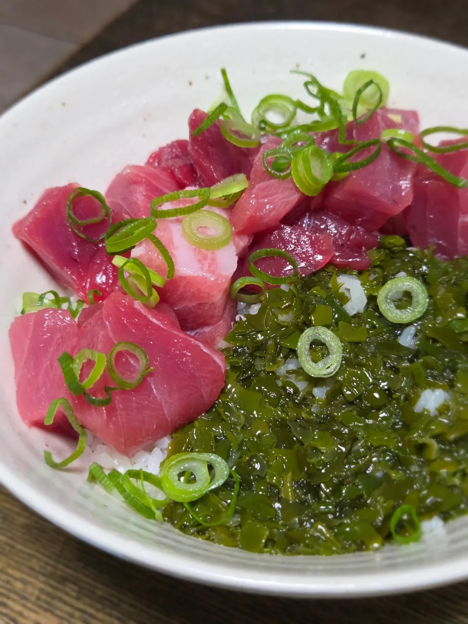 パパ作👨マグロめかぶ丼|ぱんだのままんさん