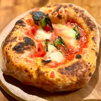 ピッツァ・コンテンポラーネア（デカ耳ピッツァ）マルゲリータ