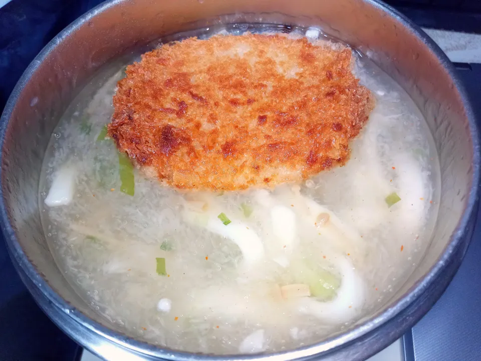 みぞれ仕立てのなめ茸入りとろみ付きコロッケうどん|darkbaronさん