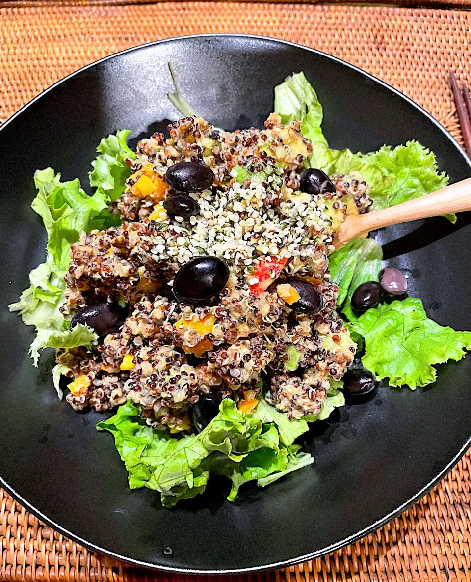 黒豆入りミックスキヌアのタブレ|kyon2さん