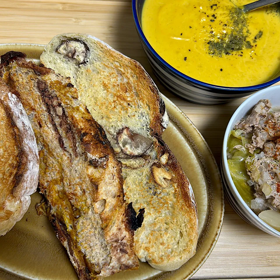 #カンパーニュ #カボチャと小豆のいとこカンパーニュ #栗とクルミのカンパーニュ #パンプキンポタージュ #キャベツとひき肉の重ね煮|トリさん