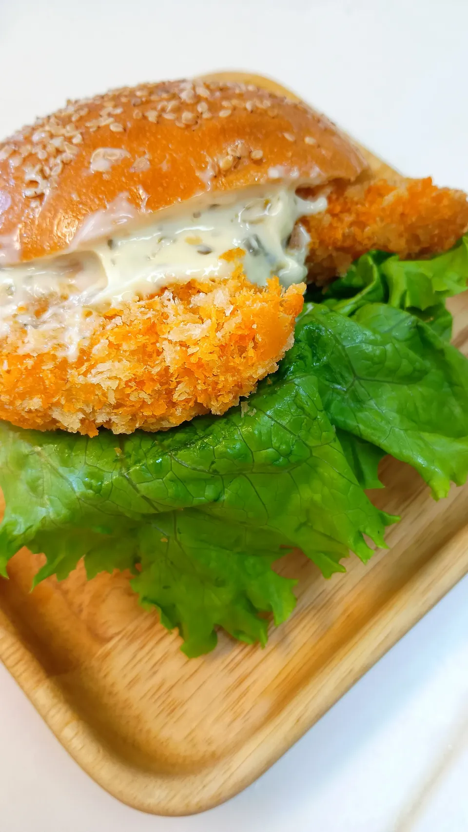 スーパーバロー北欧倶楽部のダブルフィシュバーガー|しのてらさん