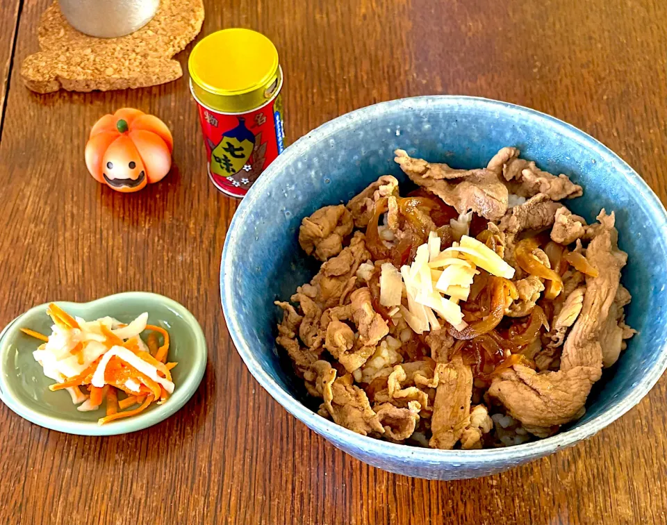 ランチ♯豚丼|小松菜さん