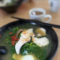Simplicity in a bowl — tender fish slices and fresh  vegetable 🥬 🐟|B&Bさん