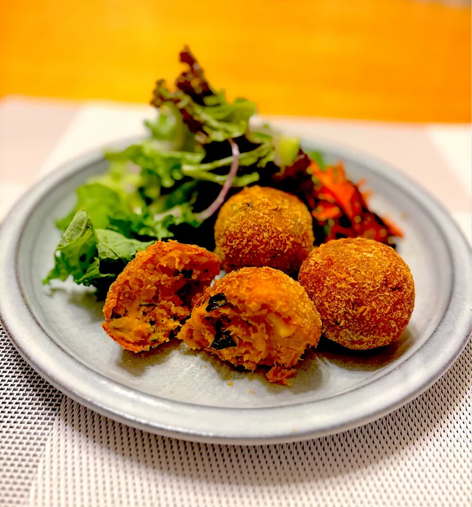 バターかぼちゃコロッケ（ベーコン入り）🎃|とっぴぃさん