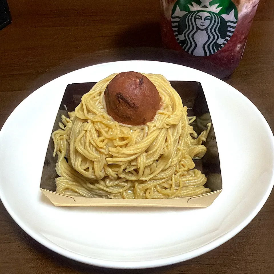 スタバ♡モンブラン🌰|ハルカさん