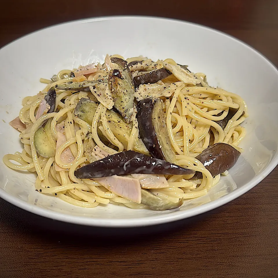 ナスと舞茸とハムのクリームパスタ|ハルカさん