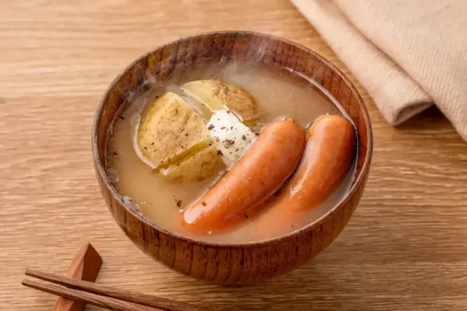 じゃがバタシャウエッセンみそ汁|マルコメ キッチンさん