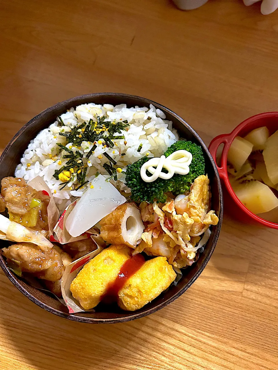 鶏肉と長ネギのオイスターソース炒め🥦ナゲット　海老と卵|JKお弁当さん