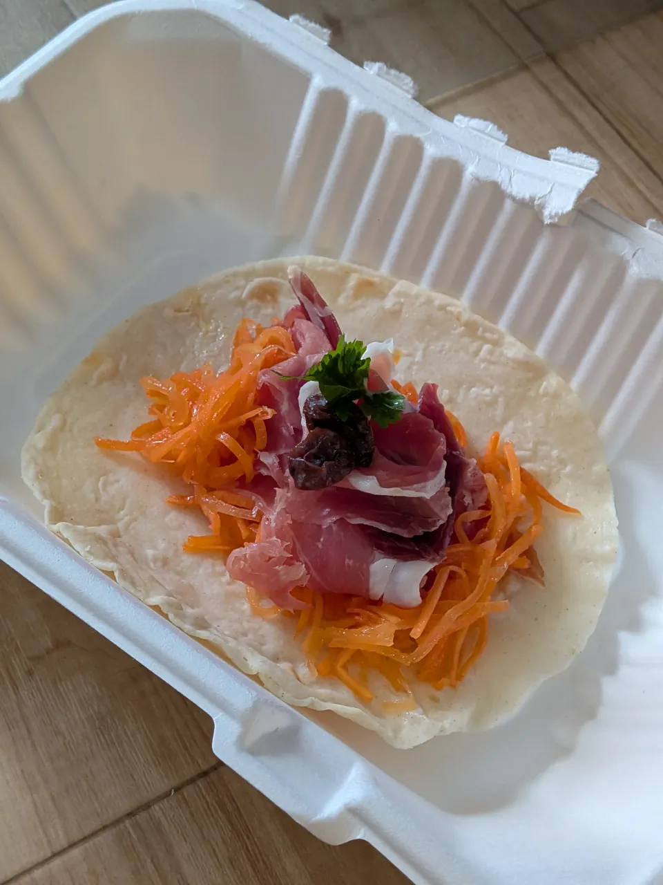 ハモン・セラーノとキャロットラべのタコス|家飲み♥ちよ｜旧ぶりてりあさん