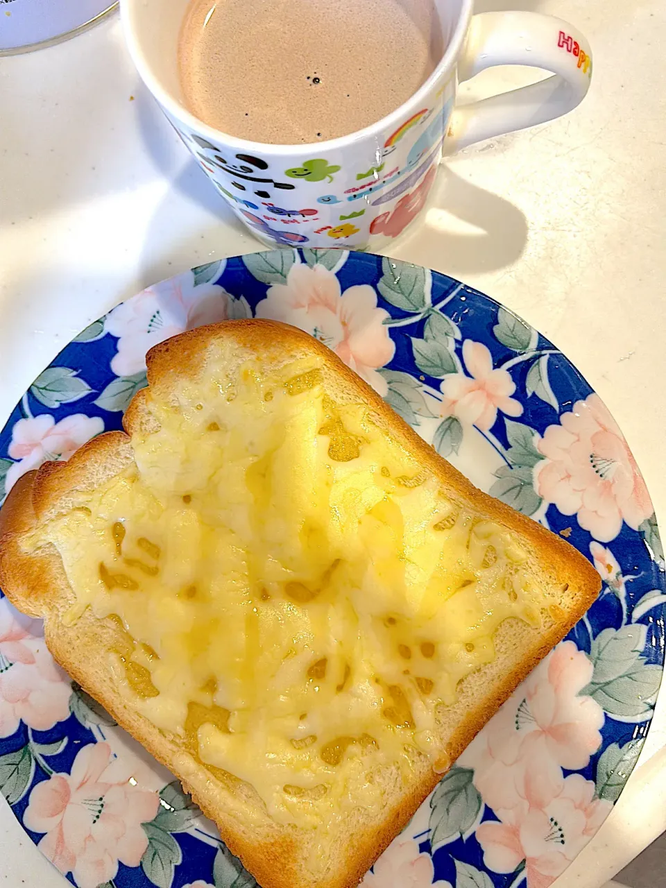 蜂蜜チーズトーストとミロ|狛犬さん