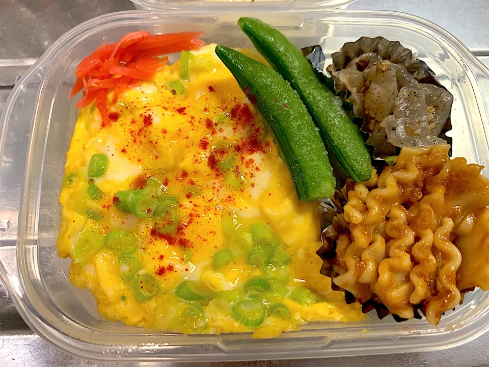 玉子丼弁当🍱|いーのさん