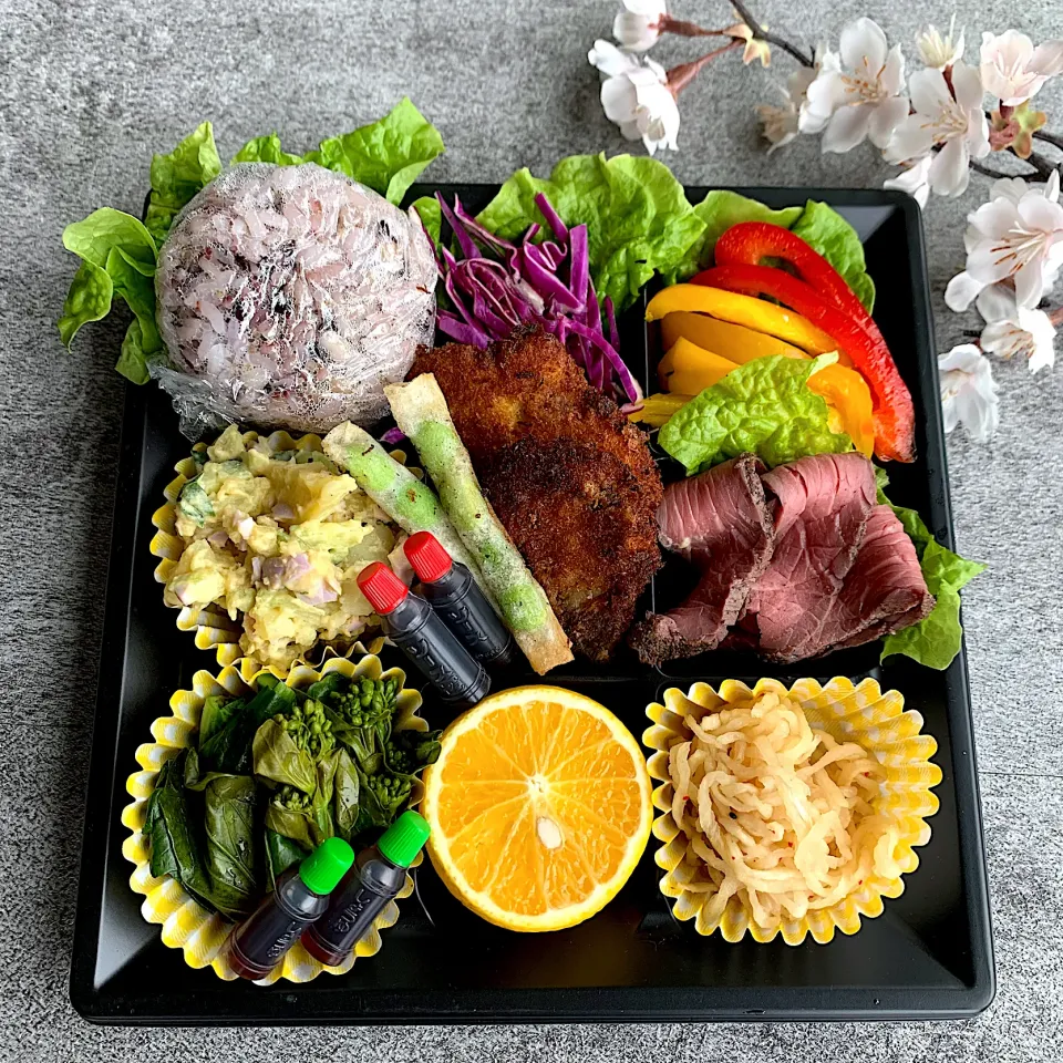 お重箱に詰めれば見た目2割増し！在宅お昼弁当|らぴすらずり(らぴ)さん