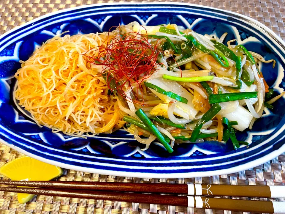リモートワークのおひとり様ランチ🥢野菜あんかけビーフン|KANAさん