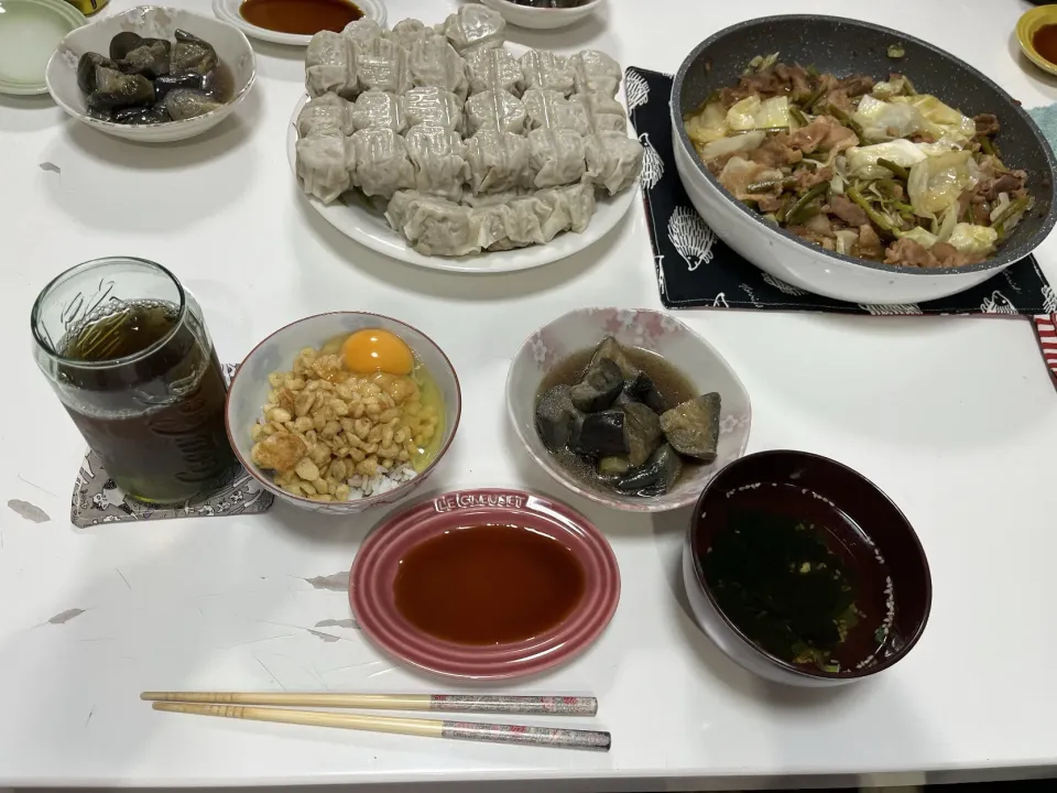 晩御飯☆天かす入り卵かけご飯☆焼売☆揚げなすの煮浸し☆味付け豚タンの炒め物|Saharaさん