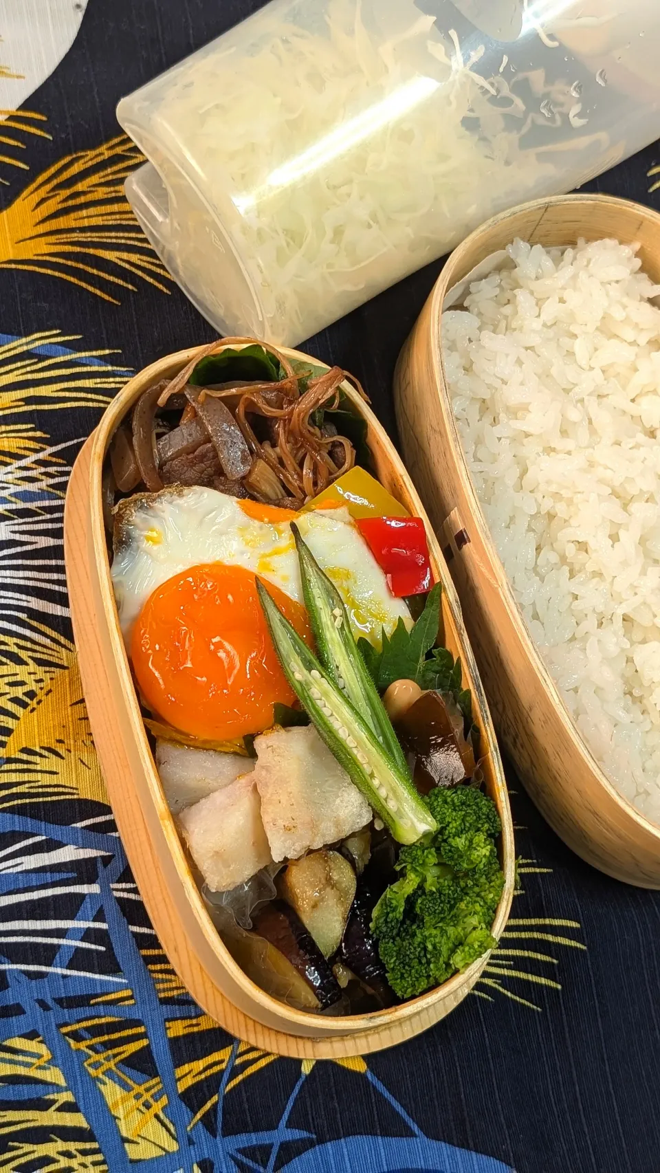 本日のお弁当〜つゆ無し牛すき弁当|f.1125beさん