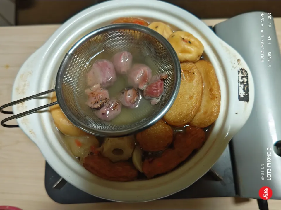 休みの2025/10/22夕食は自家製ラーメンスープ使用おでん|Tarou  Masayukiさん