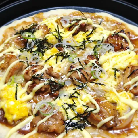 「ヤマサ 万能クッキングたれ Yummy! ガーリック&ペッパー」を使ってみたSnapdishの料理・レシピ写真:ヤミーde親子焼鳥ピザ‼️😂🐔🐣🍕