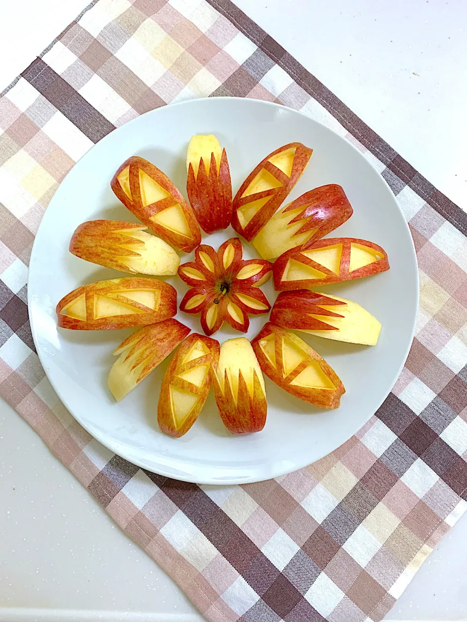 りんご🍎フルーツカット|satoeさん