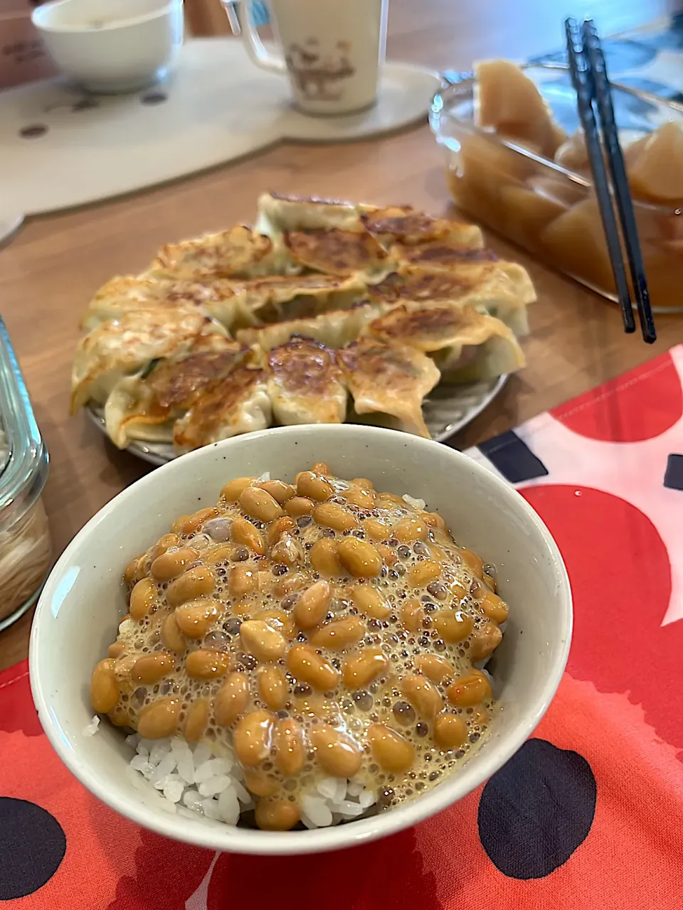 残り冷凍餃子と納豆ご飯|𝕒𝕚. 𝕜𝕠𝕞ᵕ̈*さん