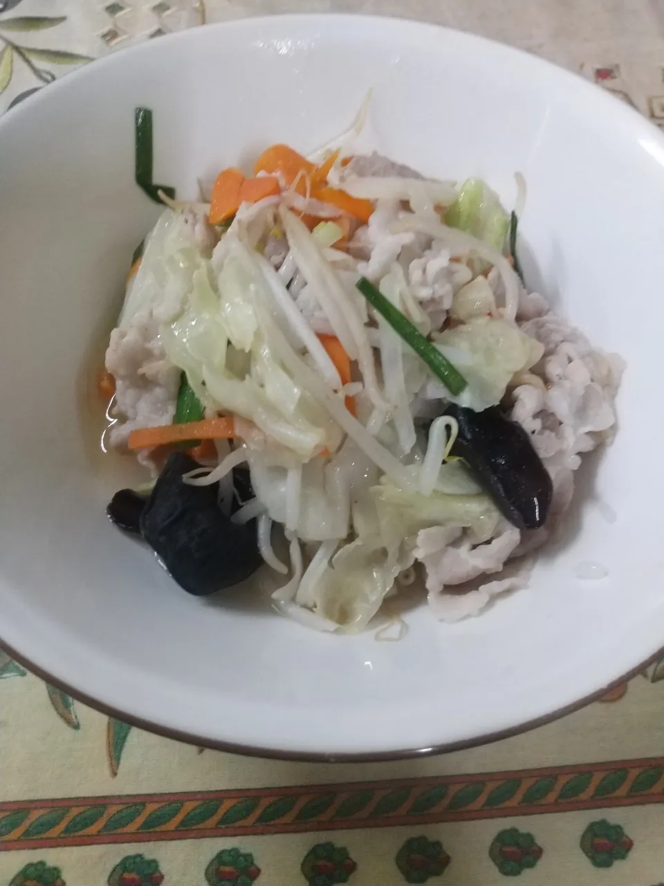 中華丼(豚バラとLawson 六品目の野菜炒め使用)|はやとさん