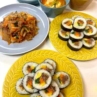 キンパとプルコギとスンドゥブの夜ご飯。