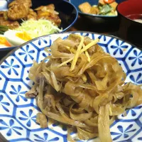 牛肉とごぼうのしぐれに|とまと🍅さん