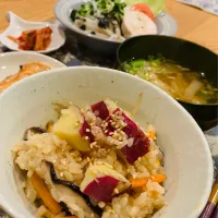 【秋の味覚🍁】さつま芋の炊き込みご飯🍠|kyoko☆✶さん