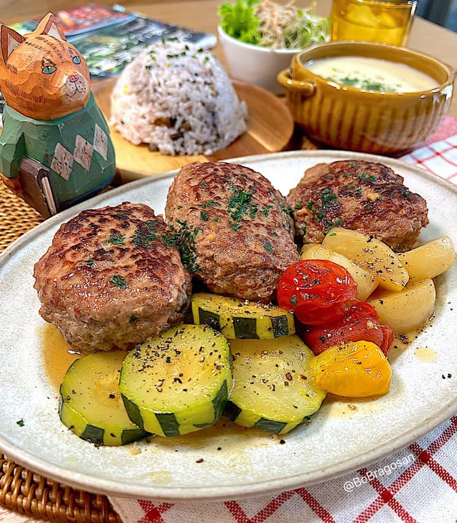 バター酒蒸しハンバーグ|ラゴさん。さん