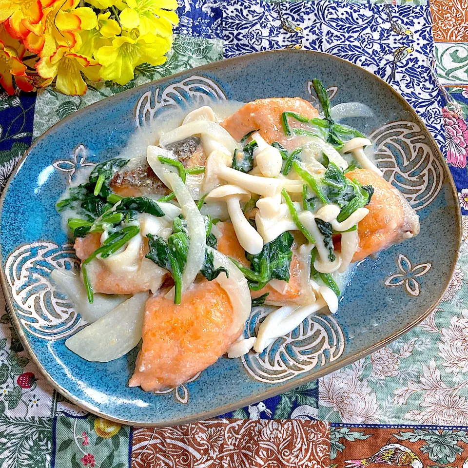 鮭🐟と野菜の味噌クリーム煮🍁|ringonamaさん