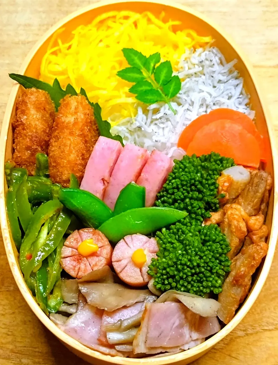 二色ごはん弁当🍱（錦糸卵､ちりめんじゃこ）|にゃん(=^・^=)さん