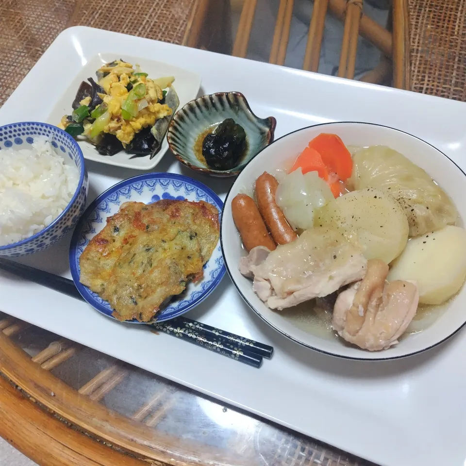 ロールキャベツのポトフの夜ご飯です✨|rikako♪。.:＊さん