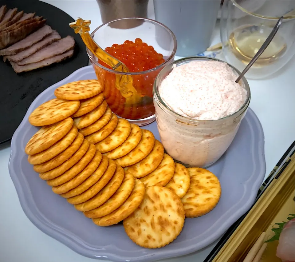 いくらとたらこクリームチーズのカナッペ|cerezoさん