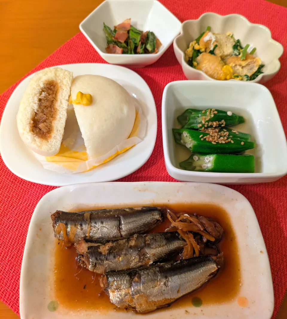 ☆いわし煮付け　☆牛すきまん　☆オクラ煮浸し　☆四角豆とベーコン炒め　☆まぶき菜とあげの卵とじ|chikakoさん