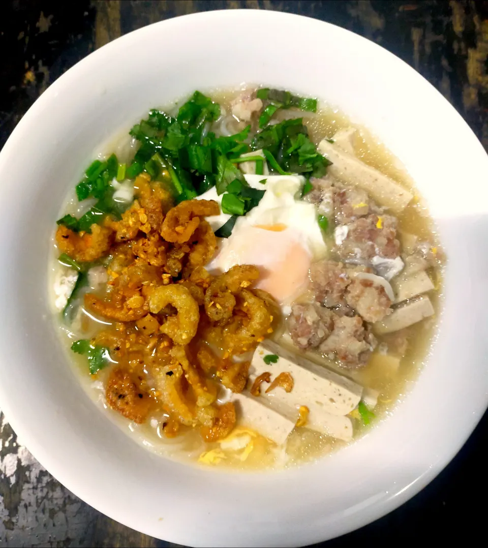 ก๋วยจั๊บญวน|โก๋หนุ่ม นะโม ลูกเต๋าさん