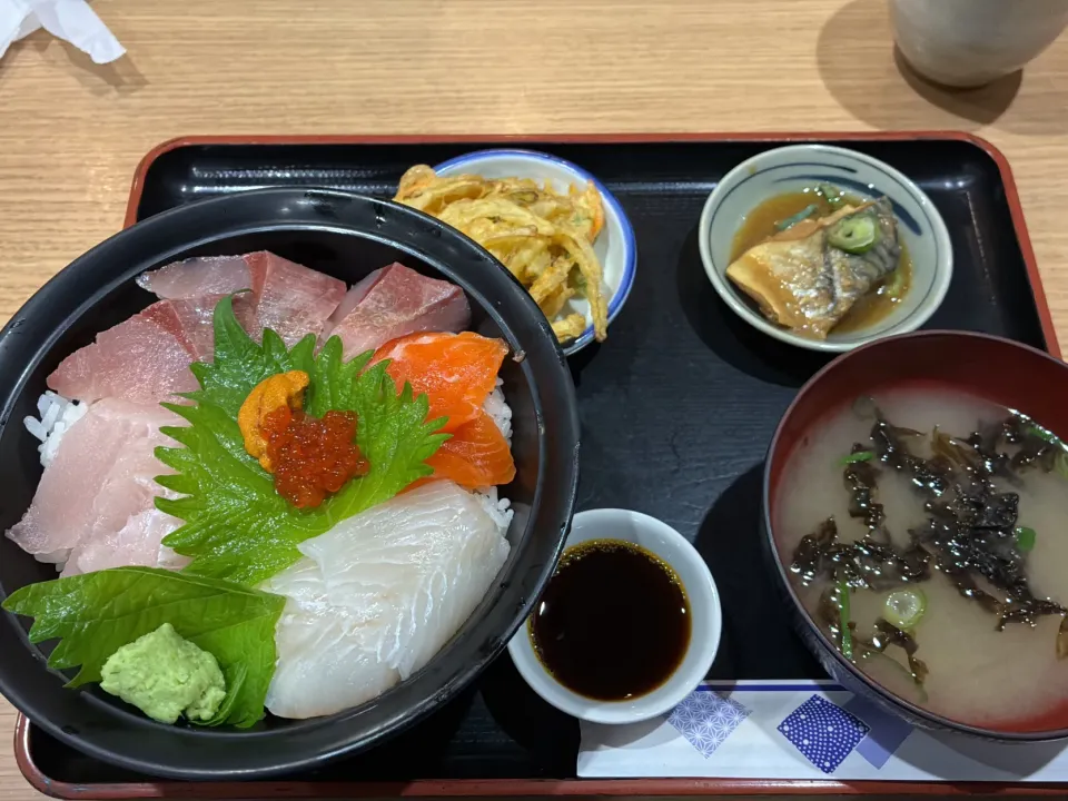 福井中央市場内　群青ぐんじょう|ヒロミ🏝🏝🏝🌺🏄🌊🐬🏄‍♀️🏄‍♂️🍹🐠👙🌺さん