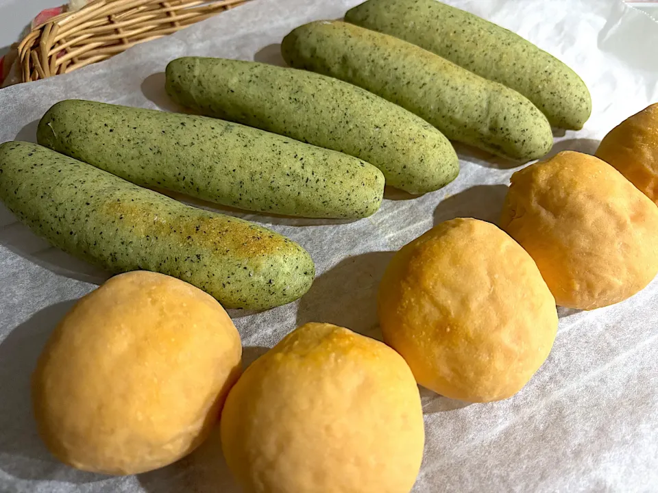 赤ちゃんパン（トマト・ほうれん草）|さっちんさん