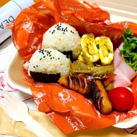 おにぎりときんぴら弁当♪|ルルさん