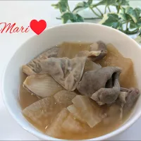 《レシピ有》大根1本分と豚ゆでもつの味噌煮込み。|Mariさん