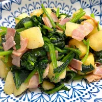 じゃがいもとほうれん草のベーコン炒め|Yanさん