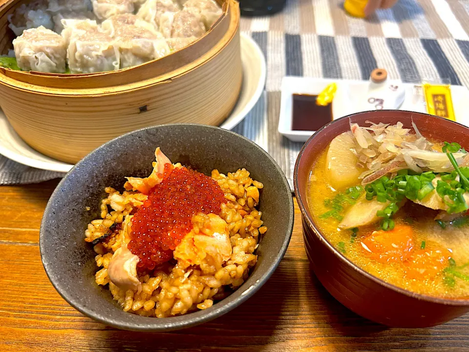 はらこ飯と具沢山豚汁とお土産シュウマイ|n_nさん