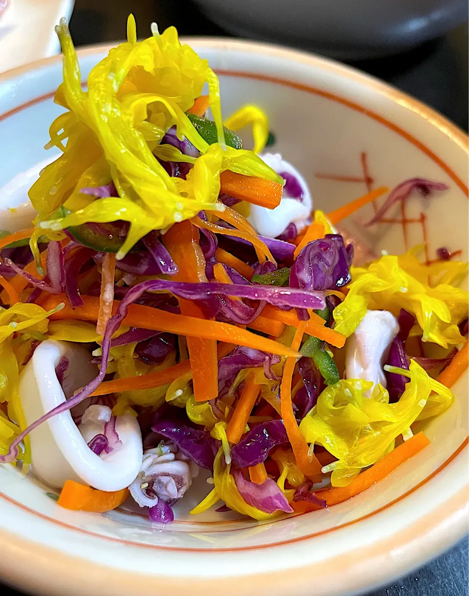 小ヤリイカと食用菊のマリネ|DKさん