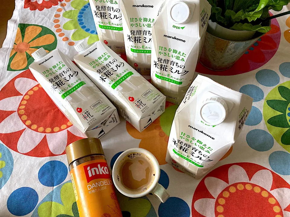 タンポポ珈琲に糀ミルクでカフェオレ風。合うんだなコレが🎵|さくたえさん