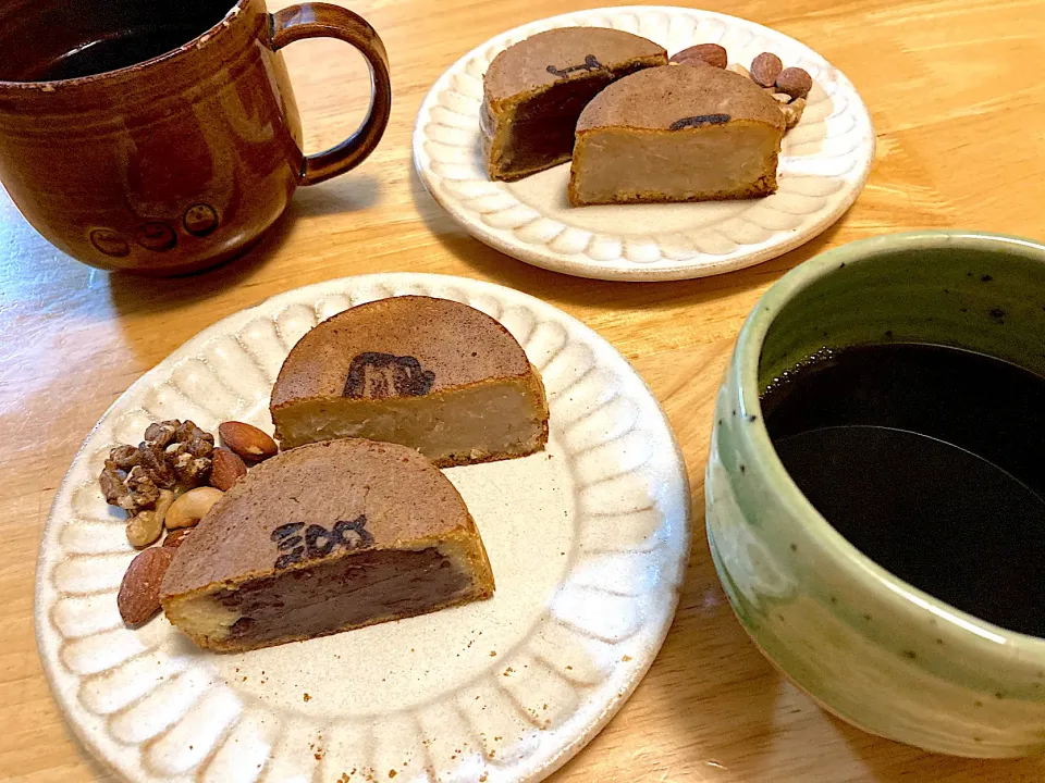 長崎のお土産😘宗家紅白庵の紅白まんじゅう＆珈琲|さくたえさん