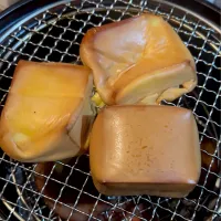 スモークチーズ(伊賀長谷園・燻製土鍋「いぶし銀」利用)|unosuke.catさん