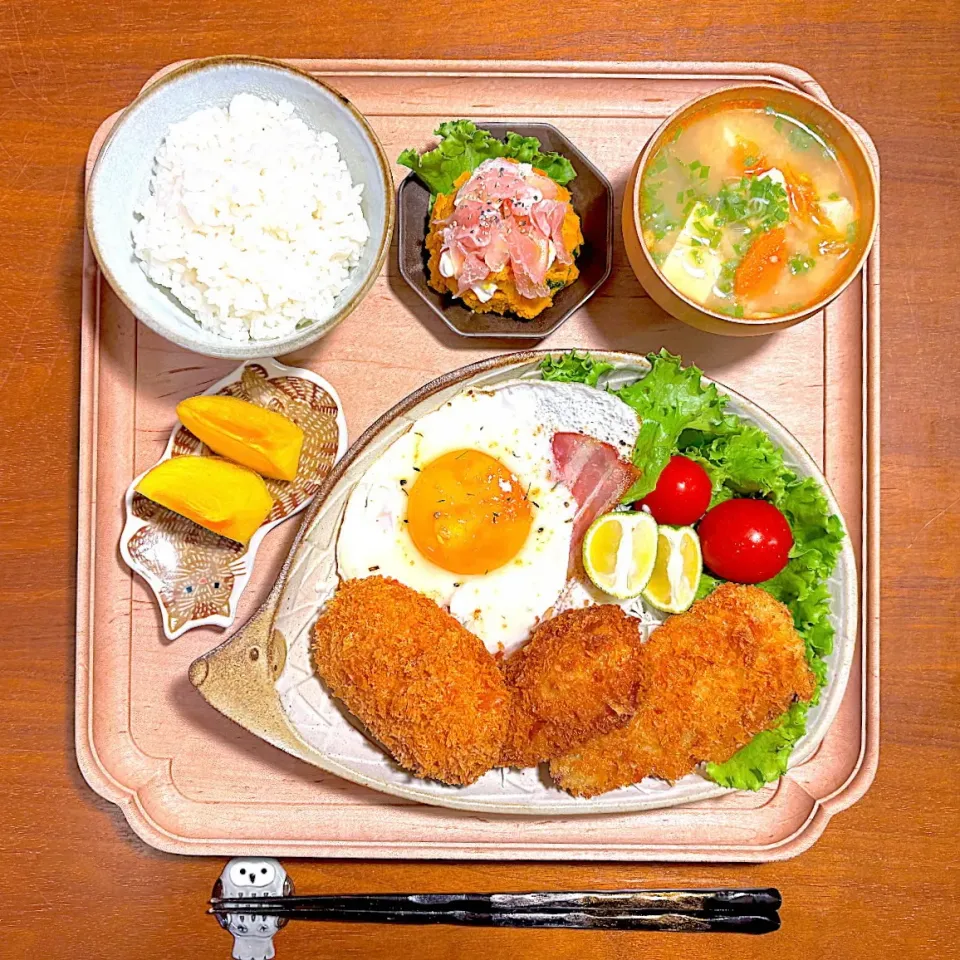 鯵フライとカニクリームコロッケのおぼんごはん|すずさん