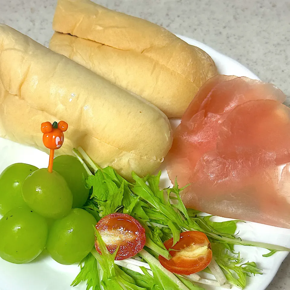 白サンドロールパンモーニング|besさん